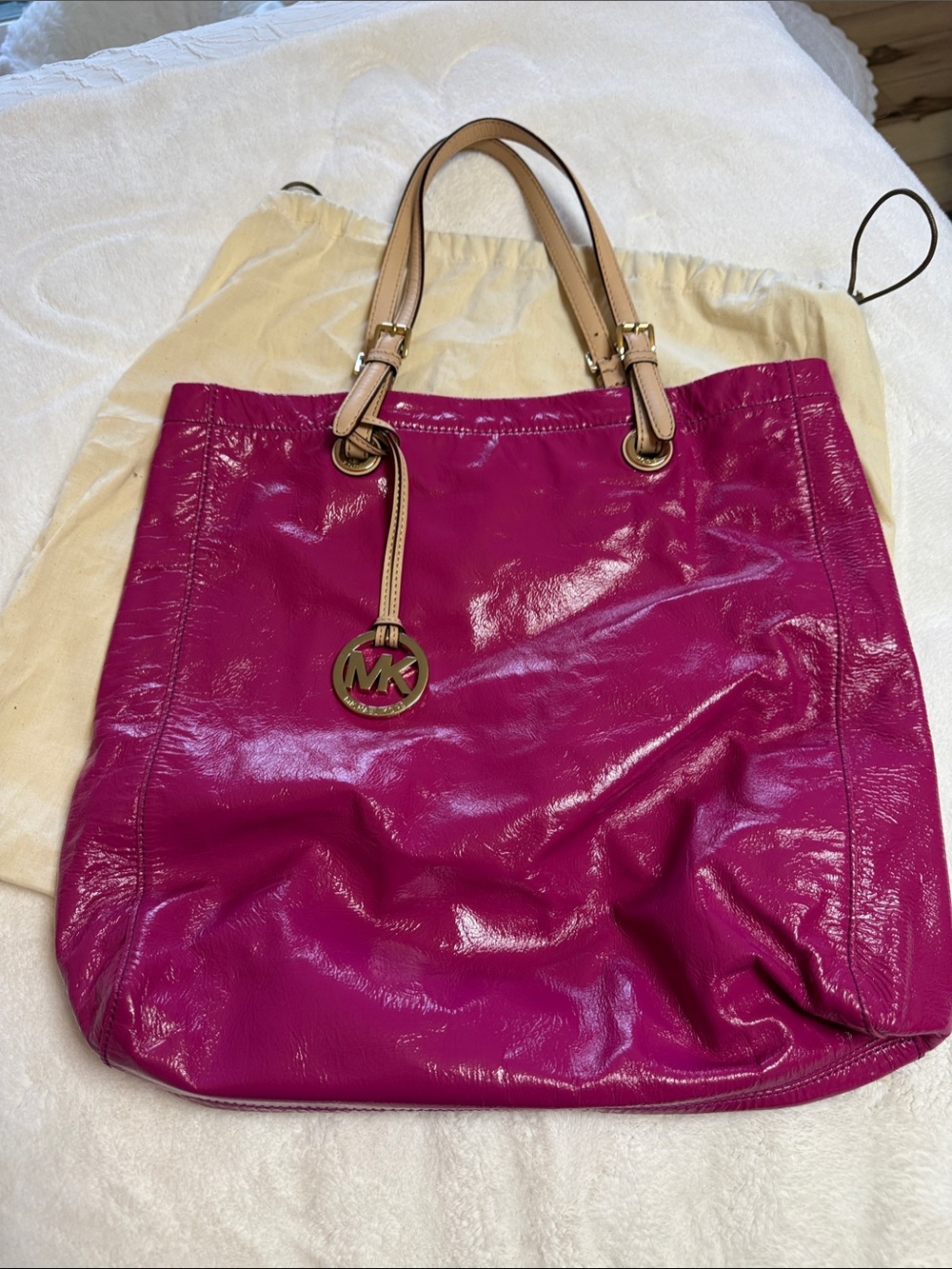 Michael Kors Jet Set Crinkled Patent Leather Tote early original edition 2008